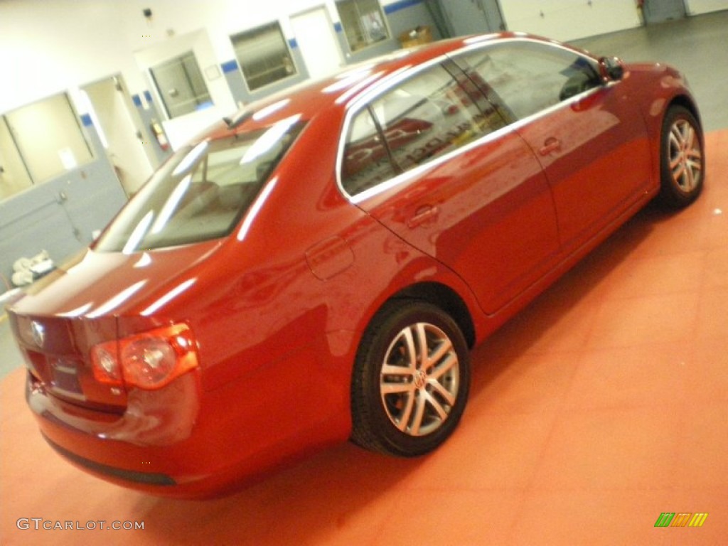 2006 Jetta 2.5 Sedan - Spice Red Metallic / Anthracite Black photo #22