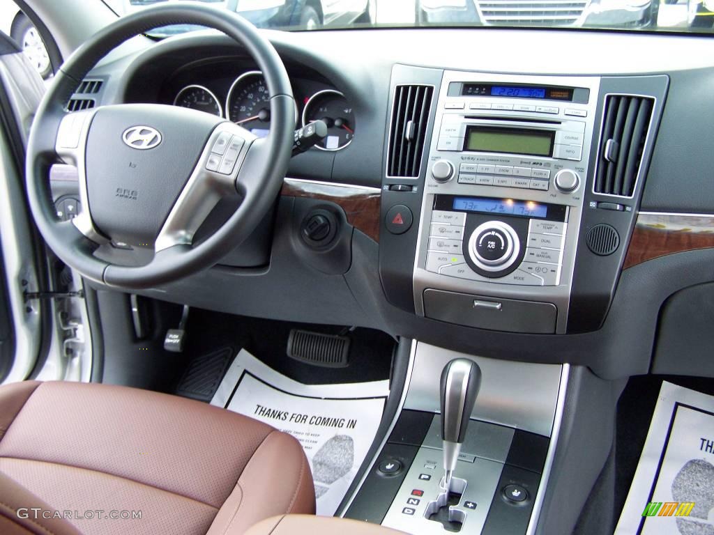 2008 Hyundai Veracruz Limited AWD Black/Saddle Dashboard Photo #6726599