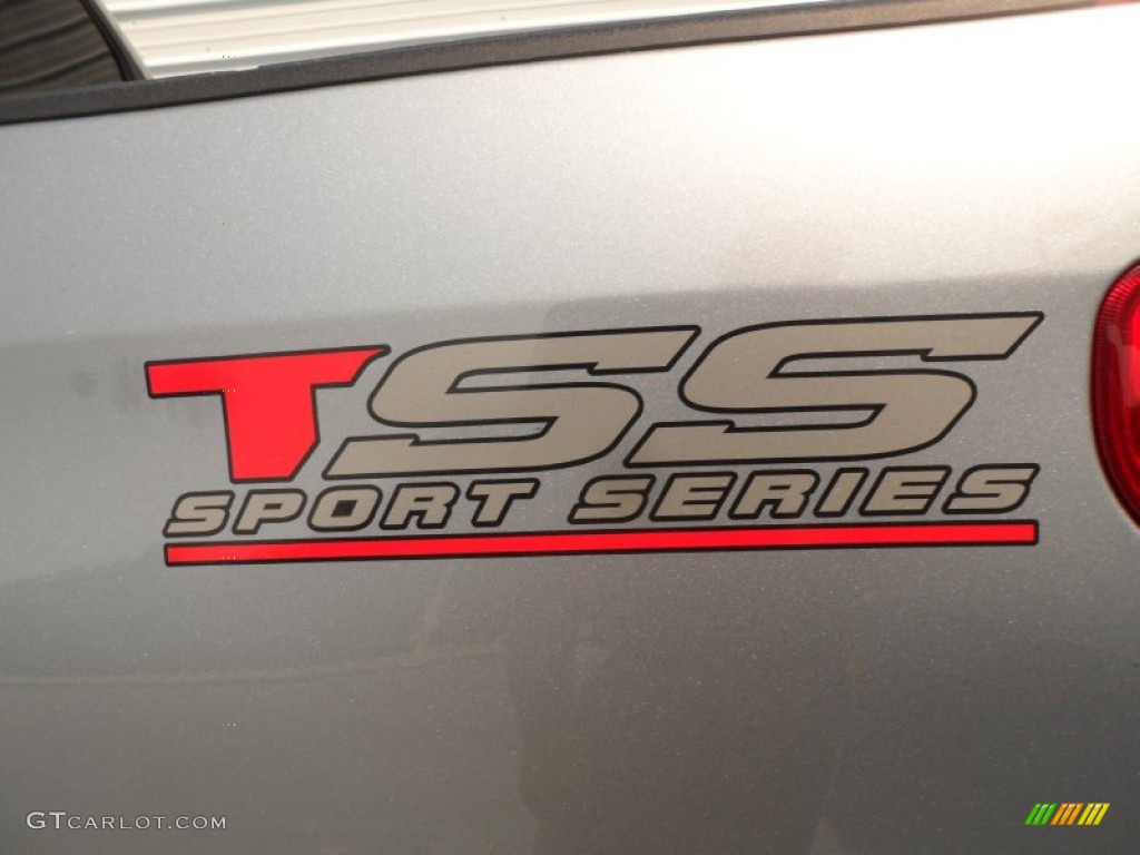 2012 Toyota Tundra TSS CrewMax Marks and Logos Photos