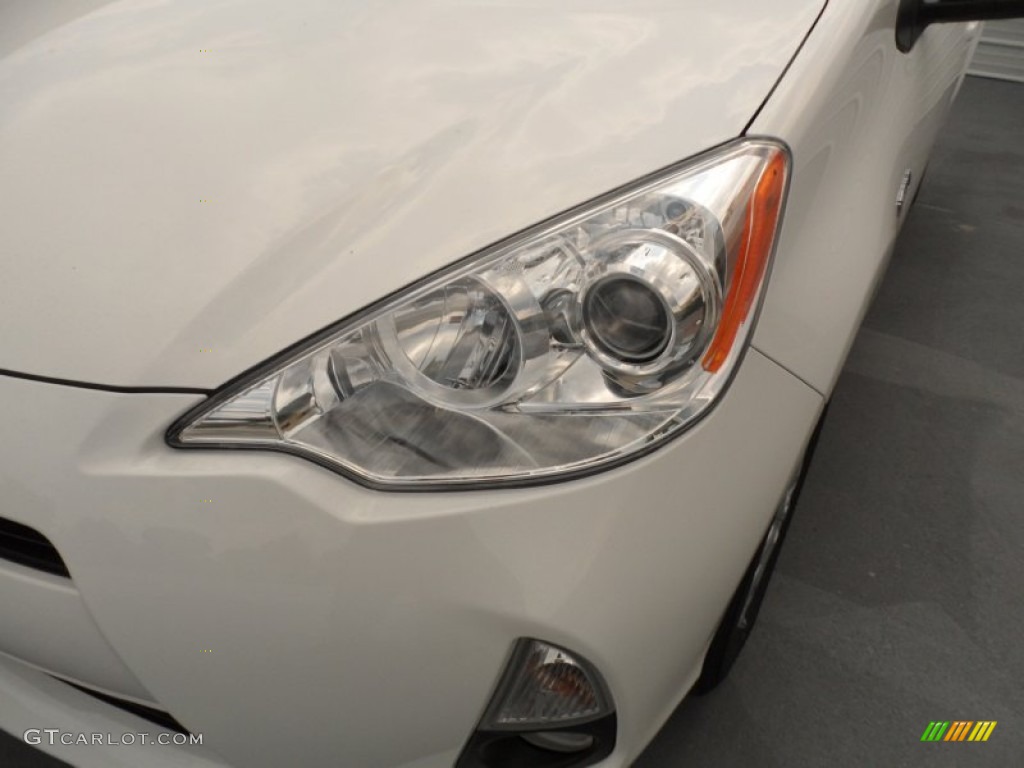 2012 Prius c Hybrid Four - Super White / Gray photo #8