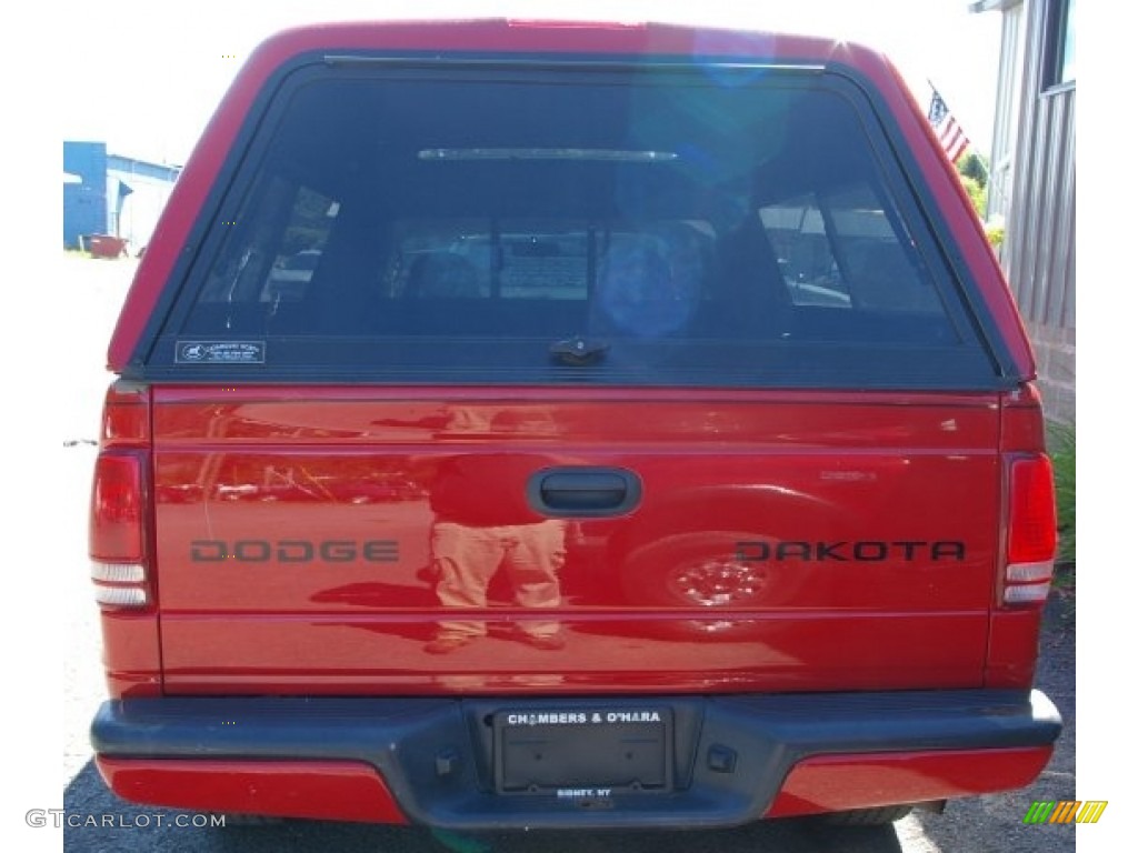 2004 Dakota Sport Club Cab 4x4 - Flame Red / Dark Slate Gray photo #7