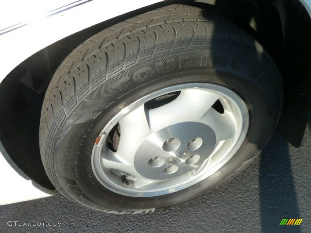 1999 Lumina  - Bright White / Medium Gray photo #9