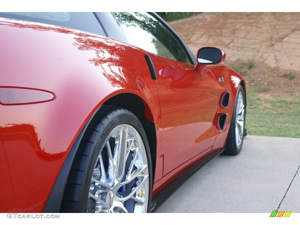 2009 Corvette ZR1 - Victory Red / Ebony photo #17