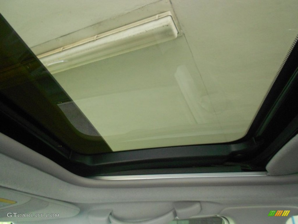 2004 Legacy L Sedan - Mystic Blue Pearl / Gray Moquette photo #24