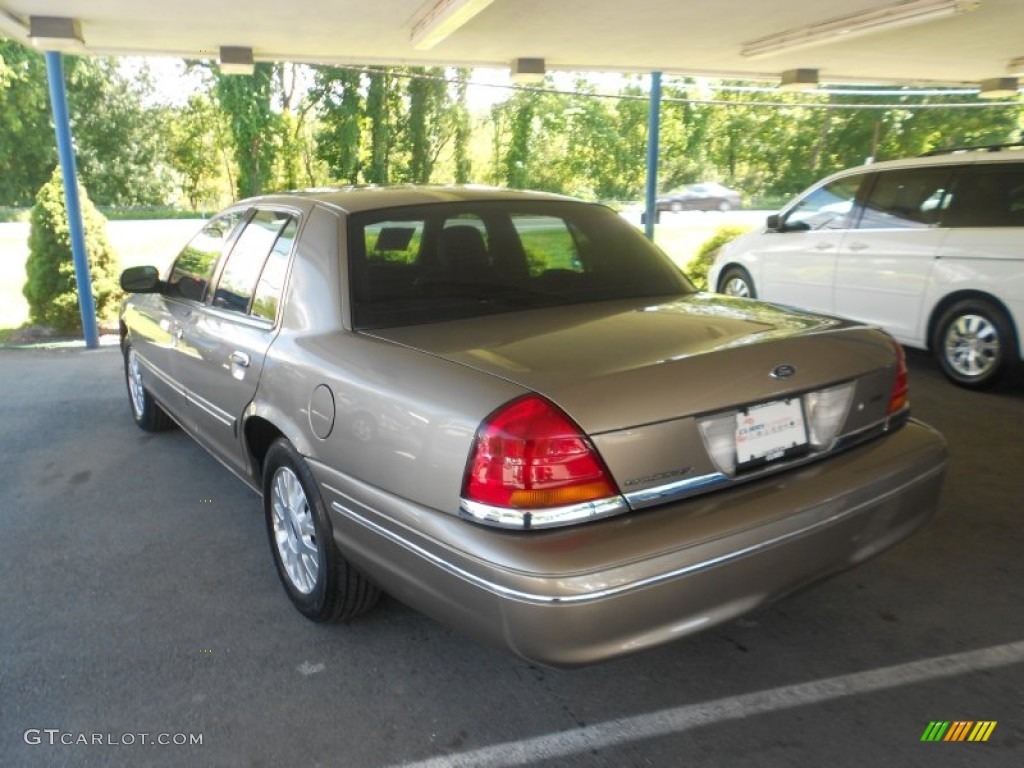 2003 Crown Victoria LX - Arizona Beige Metallic / Medium Parchment photo #2