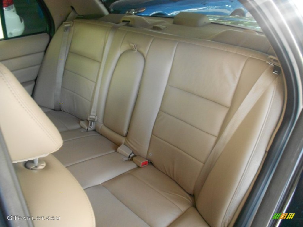 2003 Crown Victoria LX - Arizona Beige Metallic / Medium Parchment photo #16
