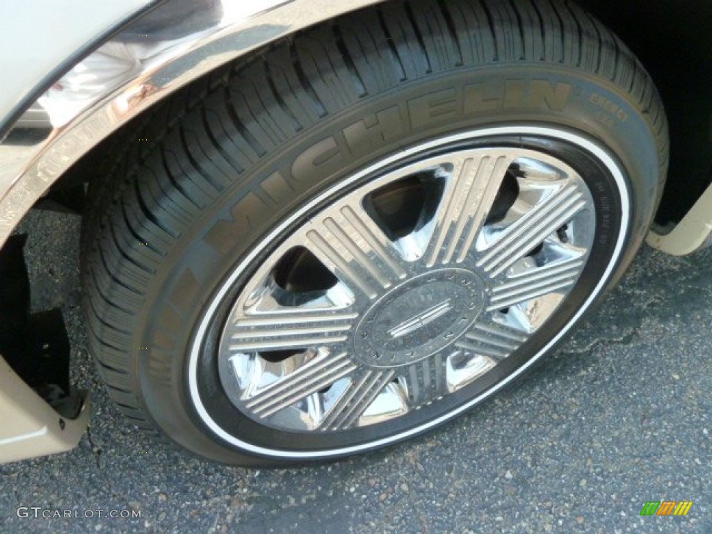 2003 Town Car Cartier - Ivory Parchment Tri Coat / Medium Dark Parchment/Light Parchment photo #9