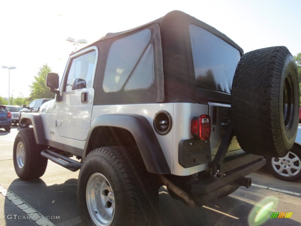 2004 Wrangler Rubicon 4x4 - Bright Silver Metallic / Dark Slate Gray photo #2