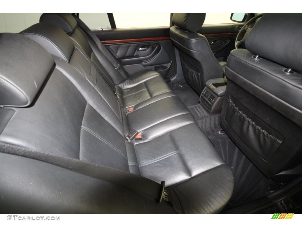 2000 BMW 5 Series 528i Wagon Rear Seat Photo #67282274
