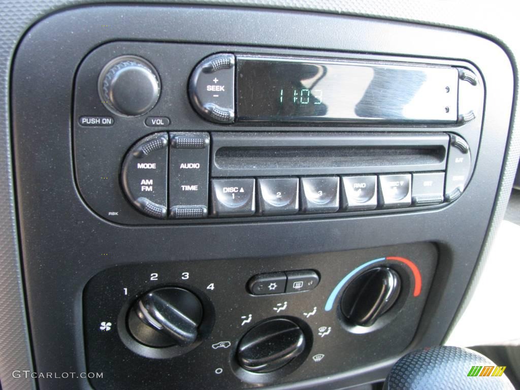 2005 Liberty Sport 4x4 - Deep Beryl Green Pearl / Khaki photo #11