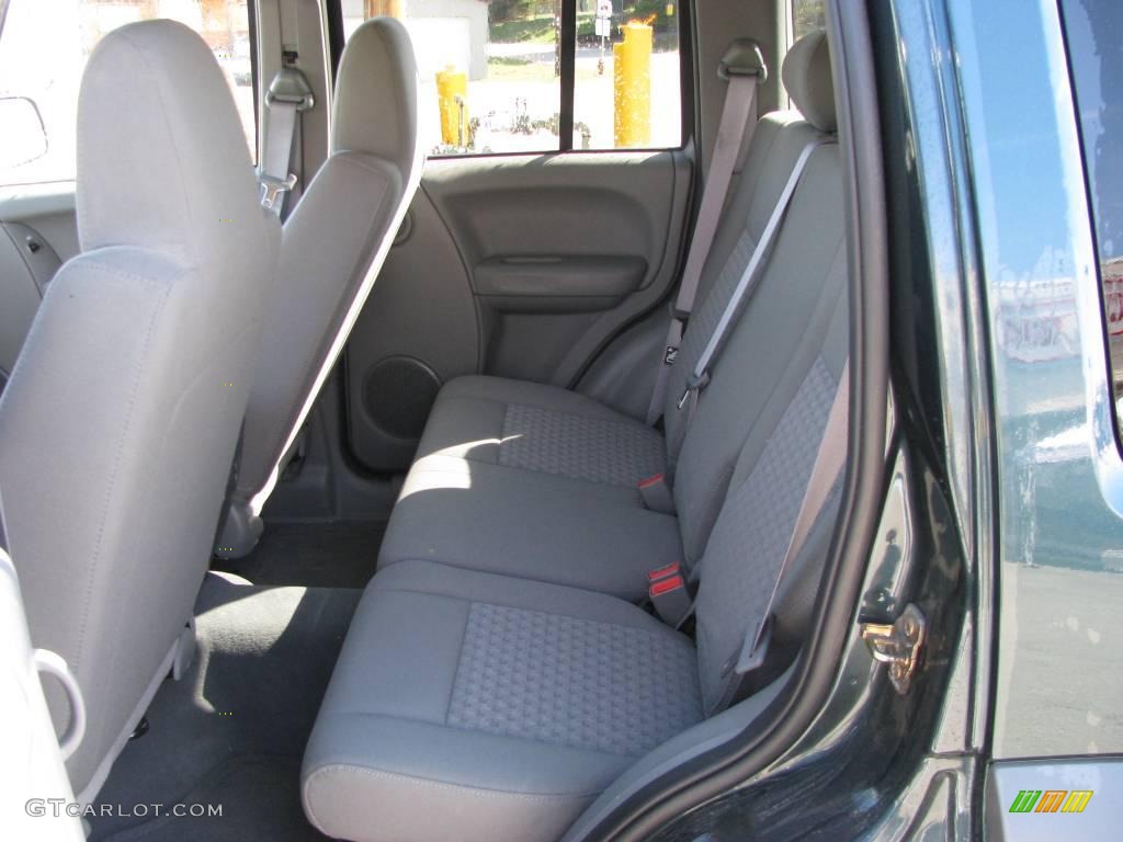 2005 Liberty Sport 4x4 - Deep Beryl Green Pearl / Khaki photo #12