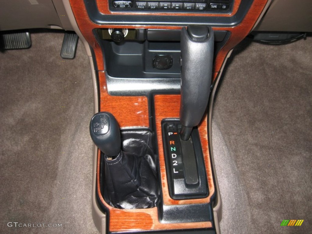1999 4Runner SR5 4x4 - Black / Oak photo #28