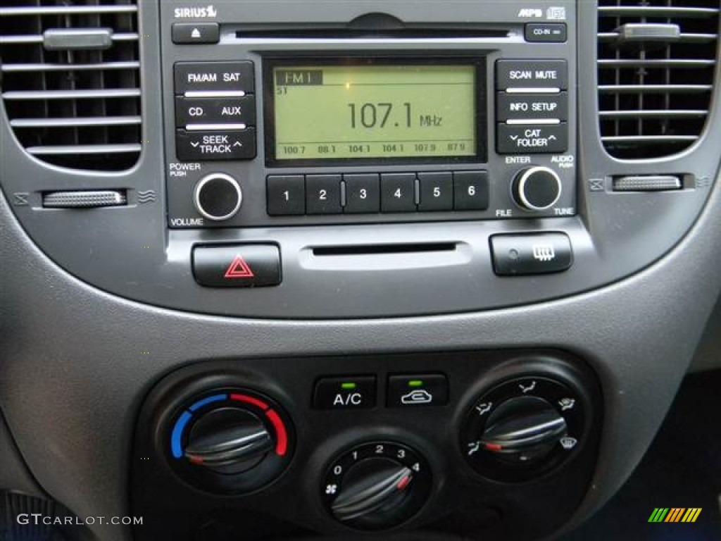 2009 Kia Rio LX Sedan Controls Photo #67287878