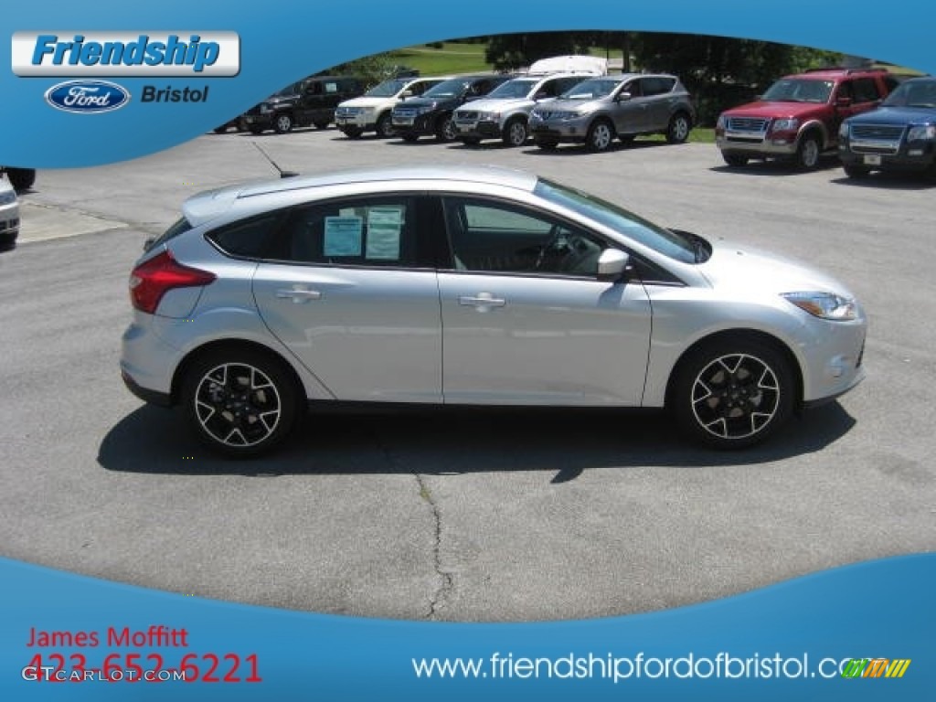 2012 Focus SE Sport 5-Door - Ingot Silver Metallic / Two-Tone Sport photo #5