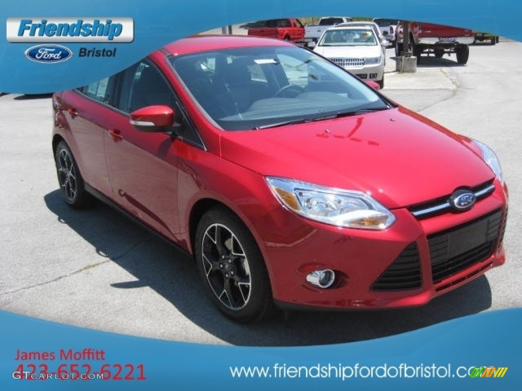 2012 Focus SE Sport 5-Door - Red Candy Metallic / Two-Tone Sport photo #4