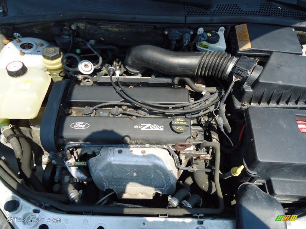 2002 Ford Focus SE Wagon Engine Photos