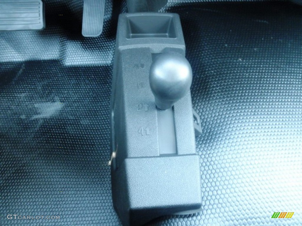 2013 GMC Sierra 1500 Regular Cab 4x4 Controls Photo #67301354