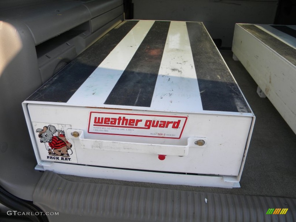 2004 Chevrolet Suburban K2500 LT 4x4 Weather Guard Pack Rat Box Photo #67302281