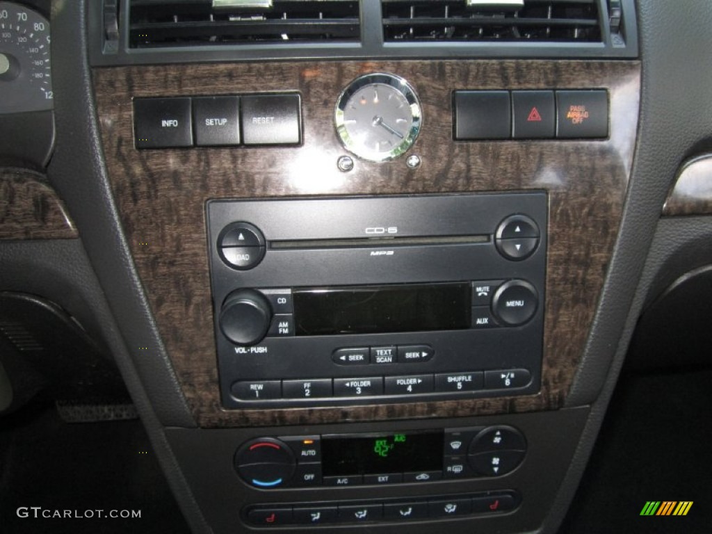 2007 Mercury Milan I4 Premier Controls Photo #67303838