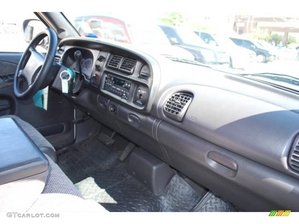 1998 Ram 1500 ST Extended Cab - Bright White / Gray photo #24