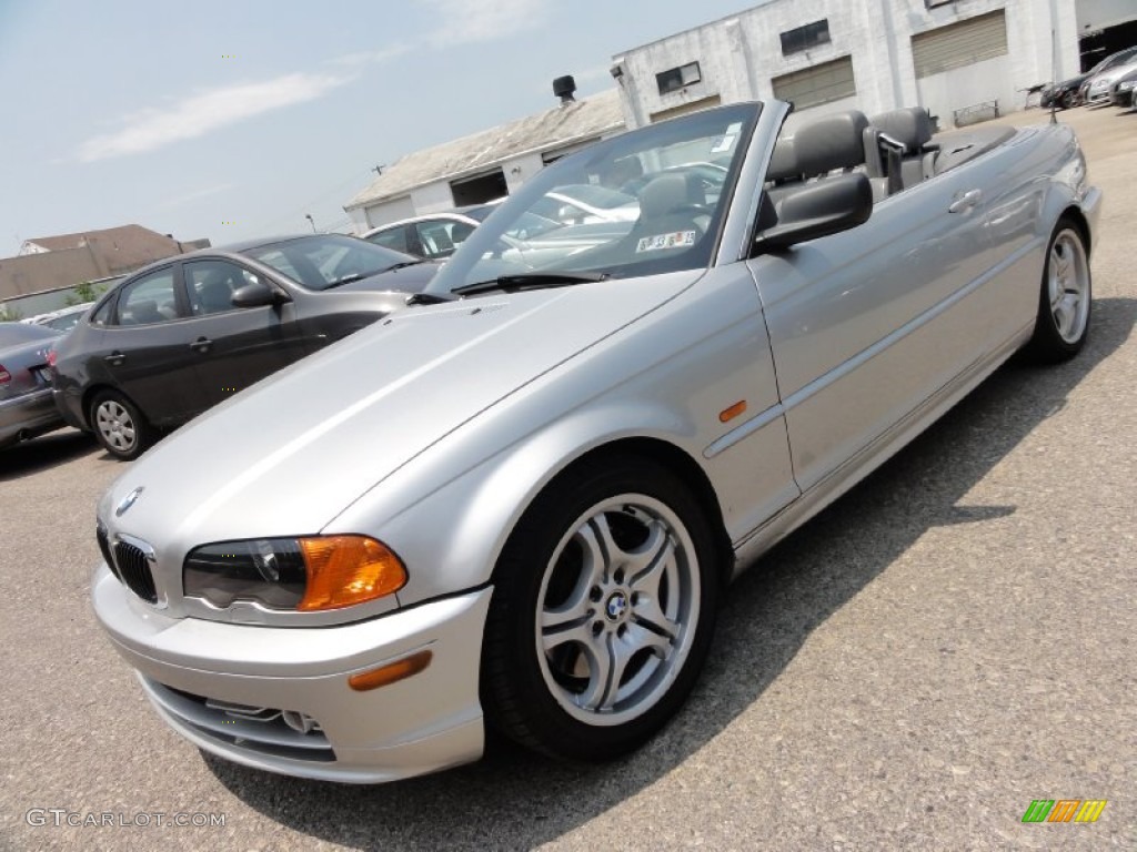 2001 3 Series 330i Convertible - Titanium Silver Metallic / Black photo #3