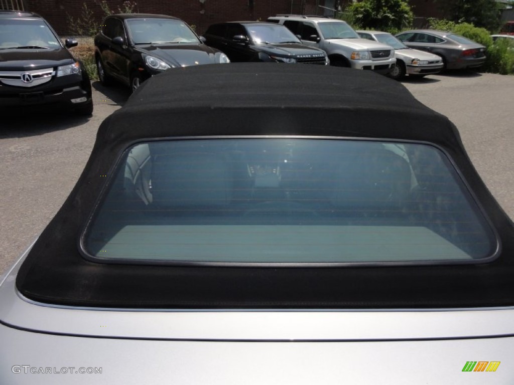 2001 3 Series 330i Convertible - Titanium Silver Metallic / Black photo #44