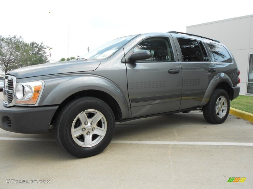 2006 Durango SXT - Mineral Gray Metallic / Dark Slate Gray/Light Slate Gray photo #3