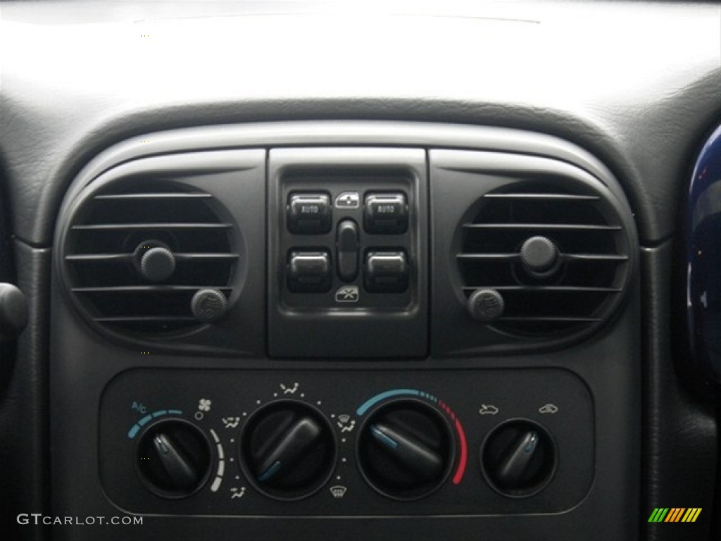 2004 PT Cruiser Dream Cruiser Series 3 - Midnight Blue Pearlcoat/Bright Silver Metallic / Dark Slate Gray photo #38