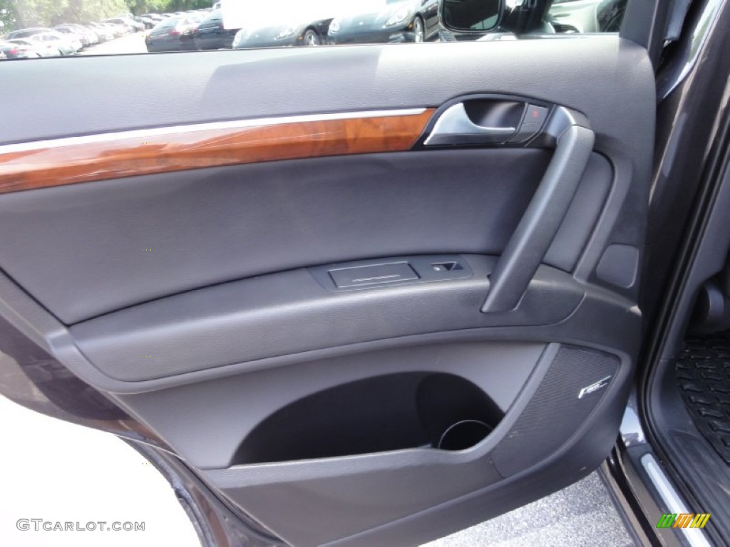 2009 Audi Q7 3.0 TDI quattro Door Panel Photos