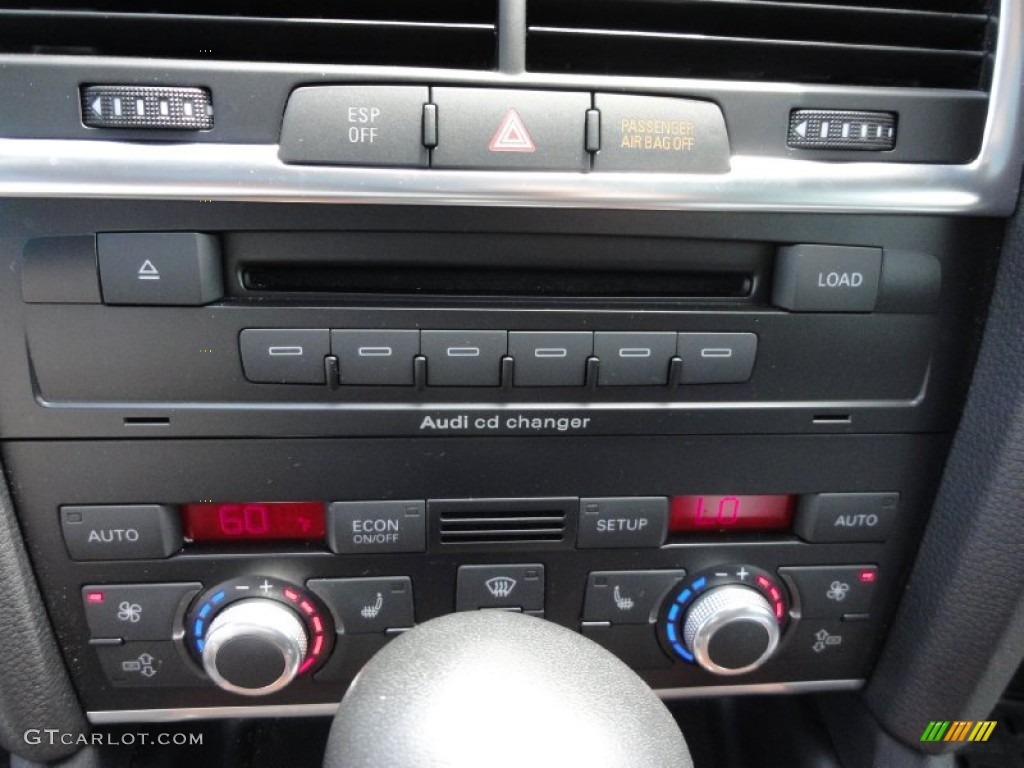 2009 Audi Q7 3.0 TDI quattro Controls Photo #67310798