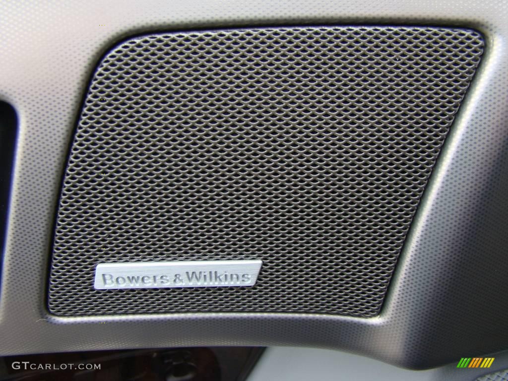2009 Jaguar XF Luxury Audio System Photos