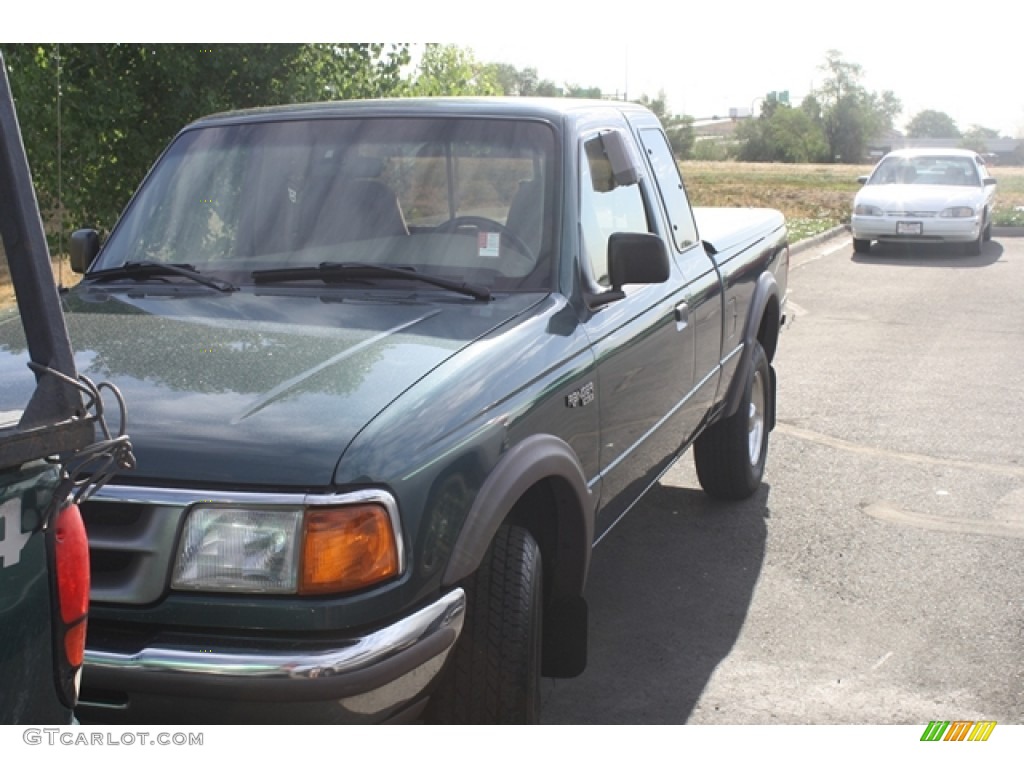 1997 Ranger XLT Extended Cab 4x4 - Medium Willow Green Metallic / Medium Prairie Tan photo #4