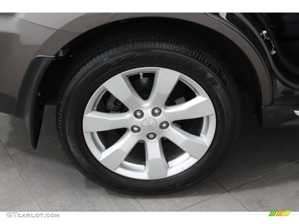 2010 Mitsubishi Outlander XLS 4WD Wheel Photo #67313026