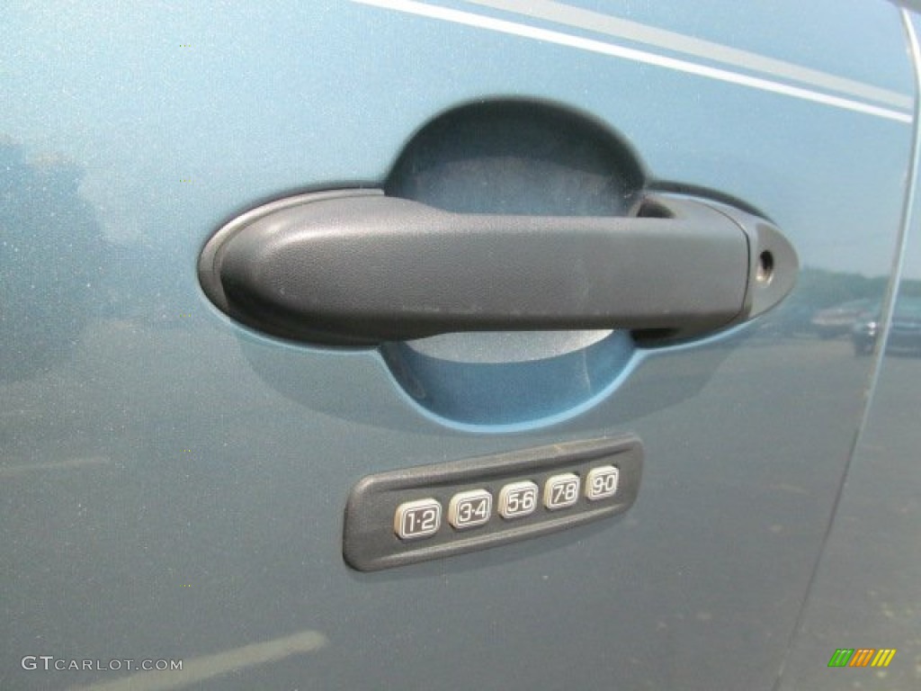 2010 Escape XLT 4WD - Steel Blue Metallic / Charcoal Black photo #6
