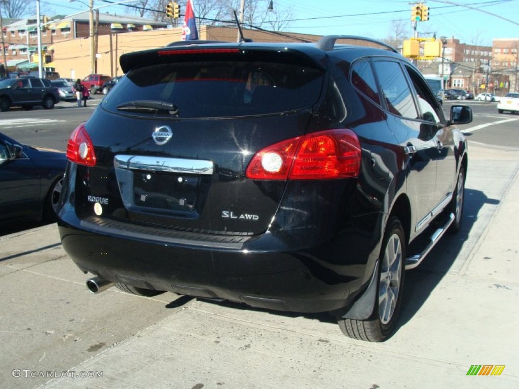 2011 Rogue SL AWD - Wicked Black / Black photo #5