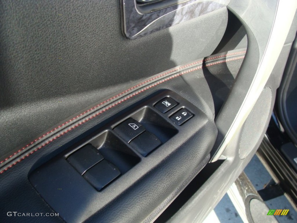 2011 Rogue SL AWD - Wicked Black / Black photo #10