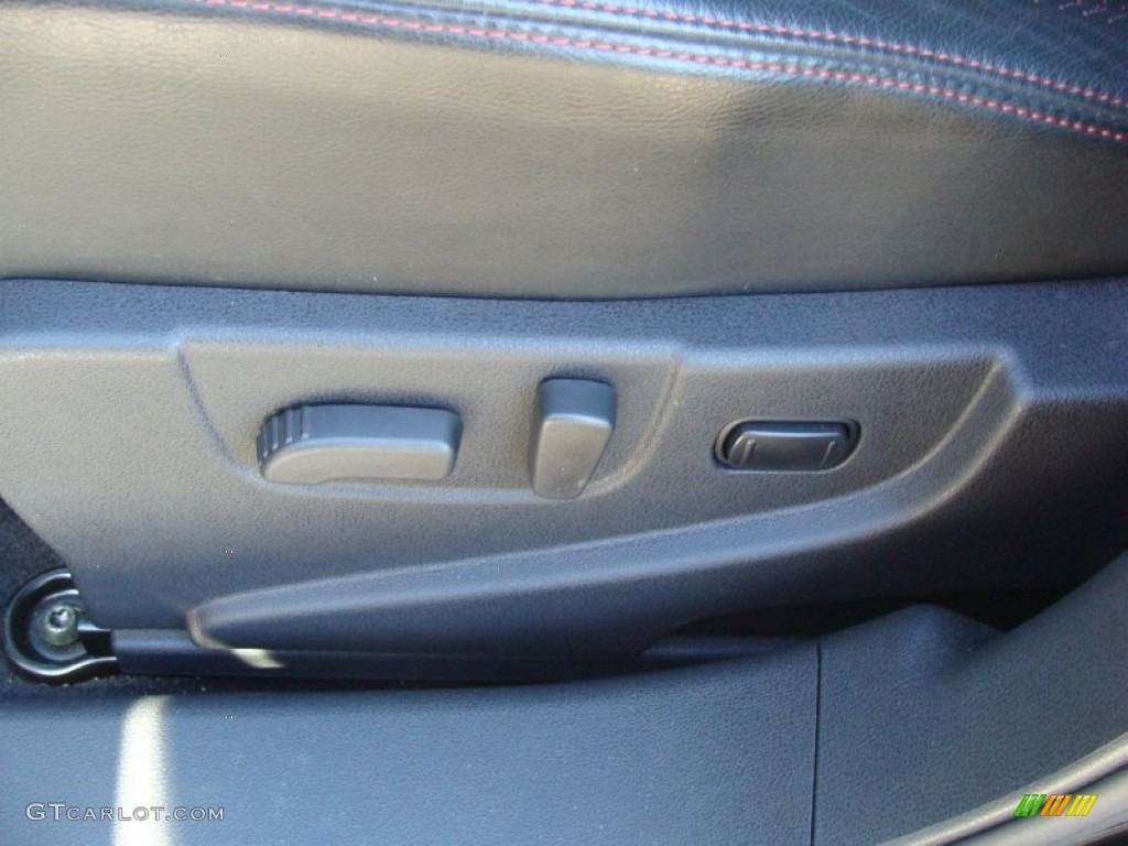 2011 Rogue SL AWD - Wicked Black / Black photo #12