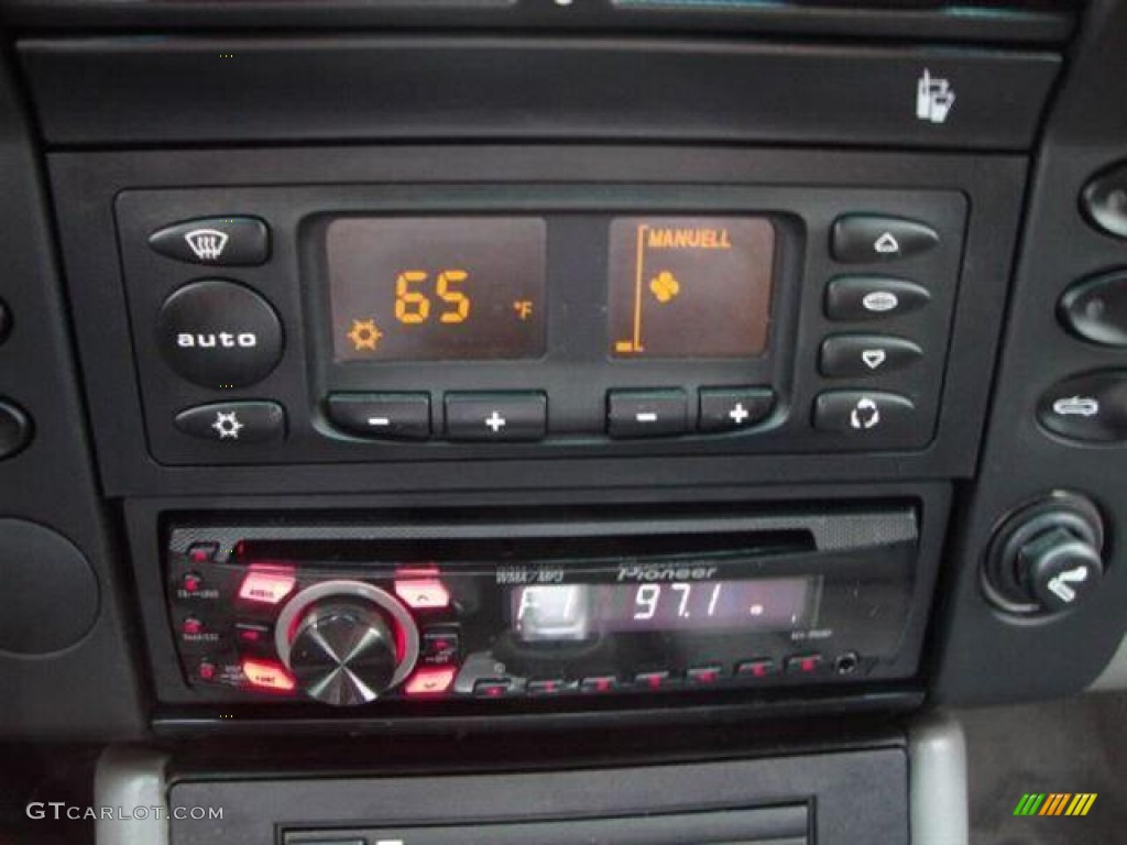 2004 Porsche Boxster Standard Boxster Model Controls Photo #67319732