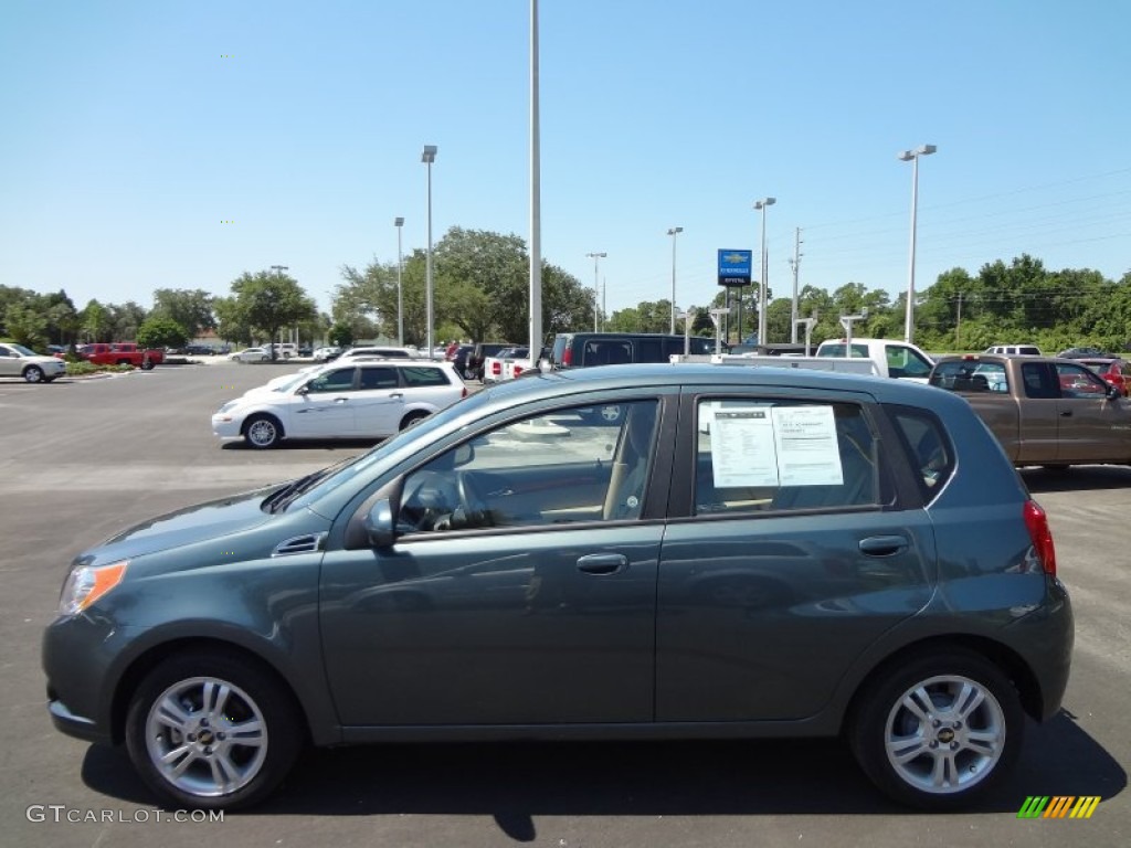 2010 Aveo Aveo5 LT - Wintergreen / Neutral photo #2
