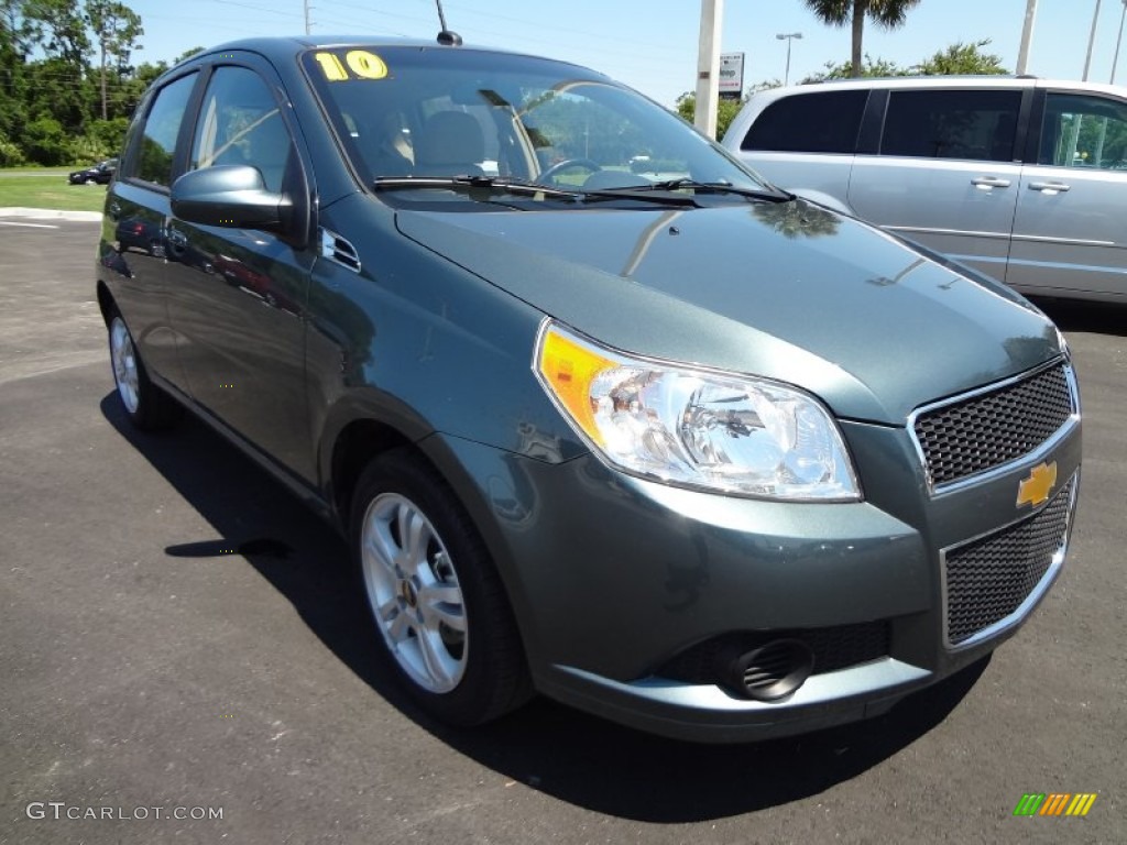 2010 Aveo Aveo5 LT - Wintergreen / Neutral photo #11