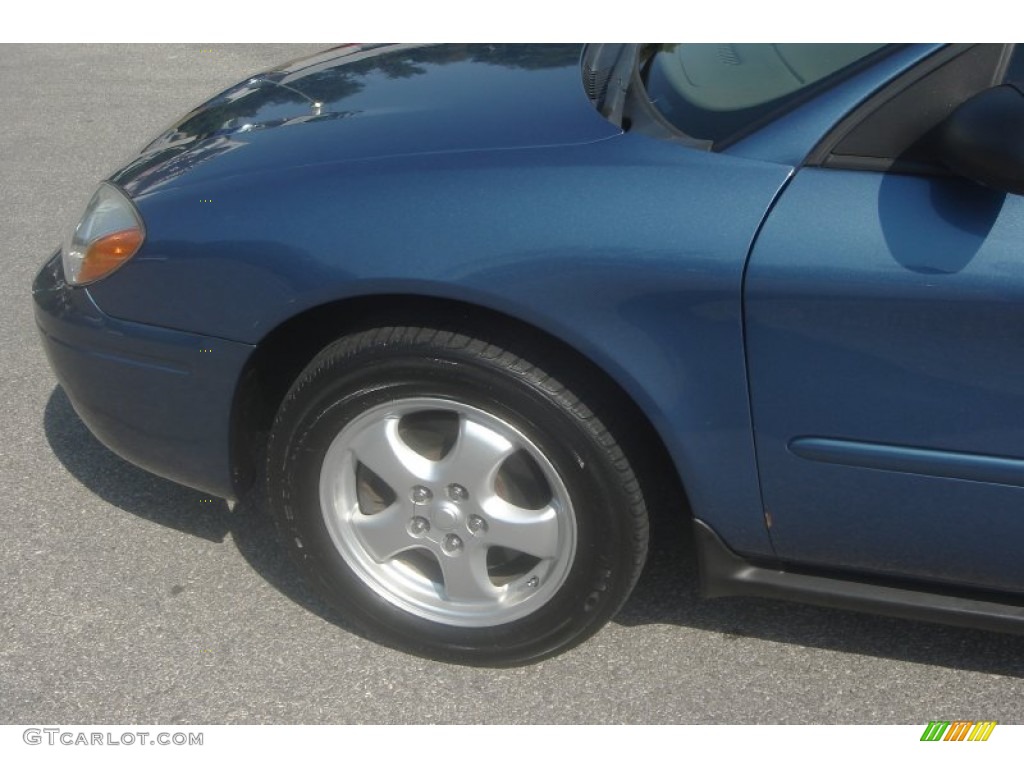 2004 Taurus SES Sedan - True Blue Metallic / Medium Parchment photo #32
