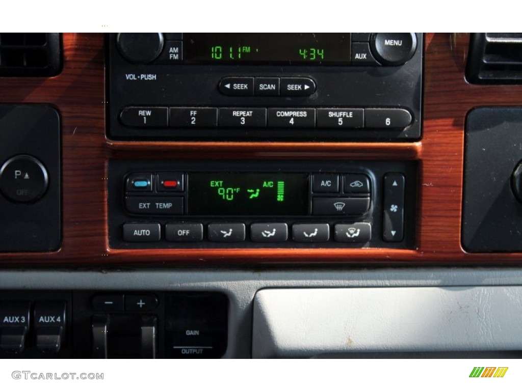 2006 Ford F350 Super Duty Lariat FX4 Crew Cab 4x4 Dually Controls Photo #67334870