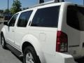 Avalanche White - Pathfinder SE Photo No. 11