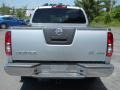 Radiant Silver - Frontier SE Crew Cab 4x4 Photo No. 6