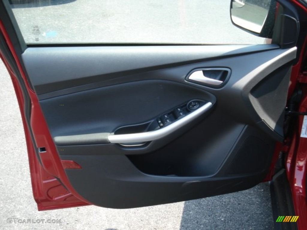 2012 Ford Focus SE Sport Sedan Two-Tone Sport Door Panel Photo #67338620