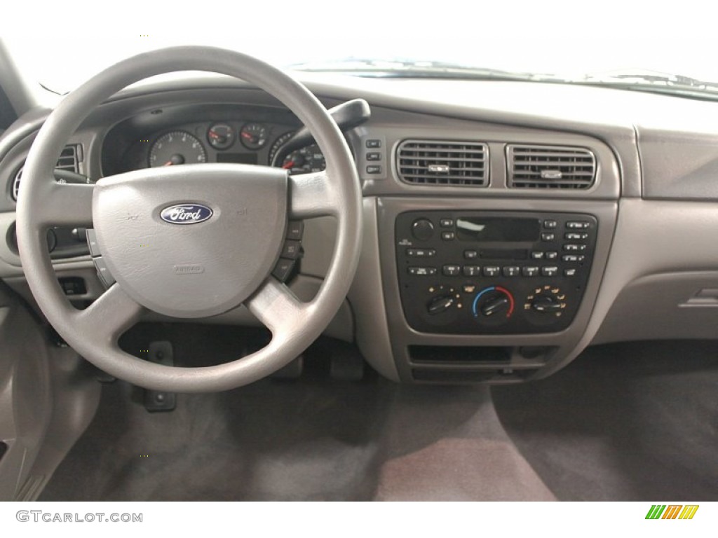 2004 Ford Taurus SE Wagon Medium Graphite Dashboard Photo #67341068