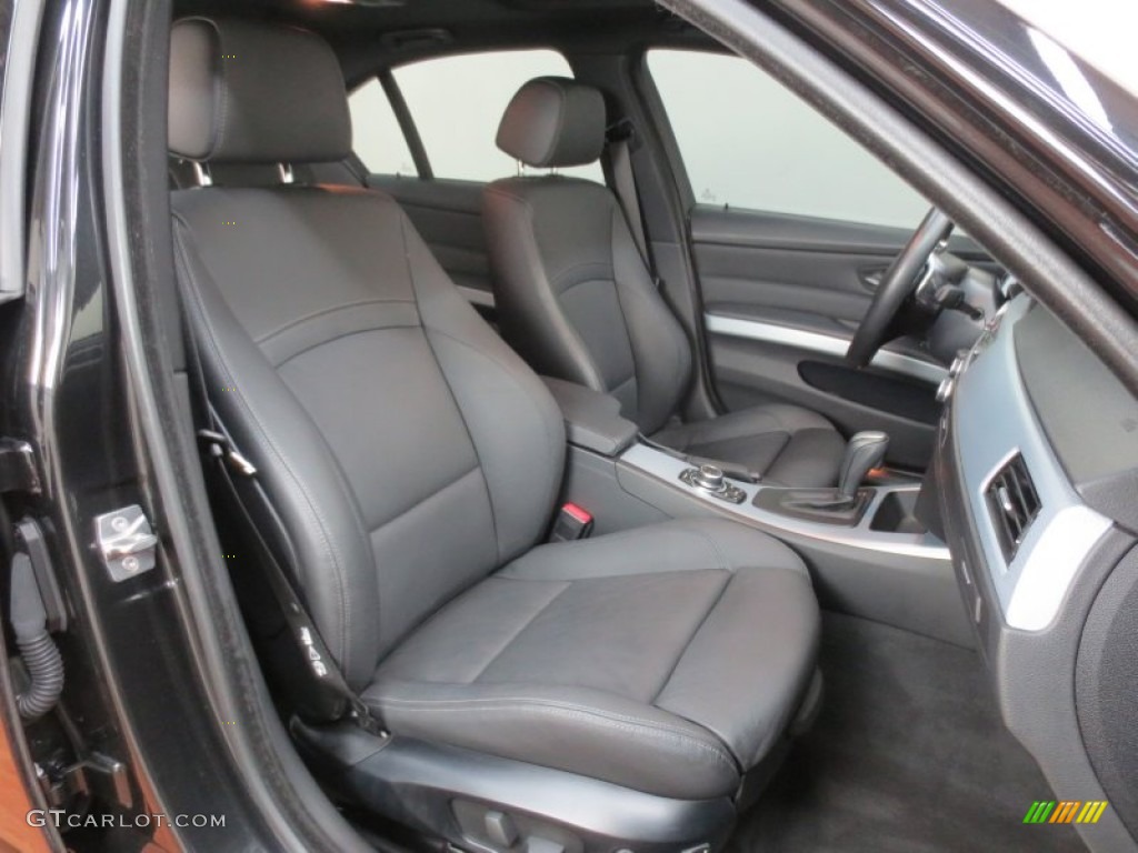 2010 3 Series 335i xDrive Sedan - Black Sapphire Metallic / Black photo #17