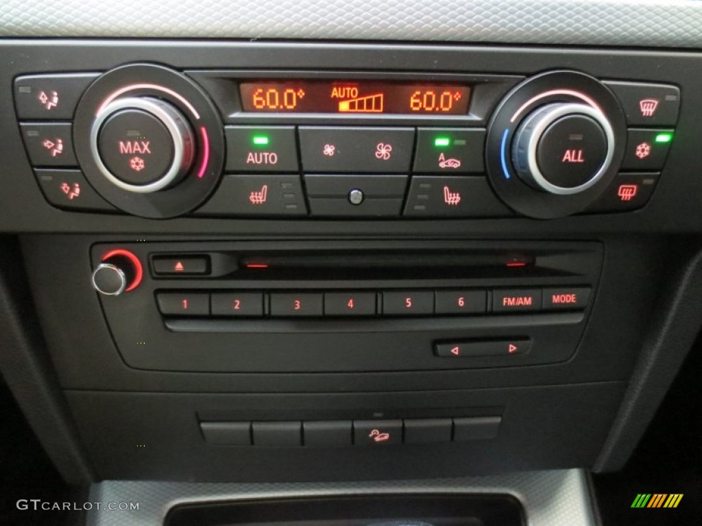 2010 3 Series 335i xDrive Sedan - Black Sapphire Metallic / Black photo #25