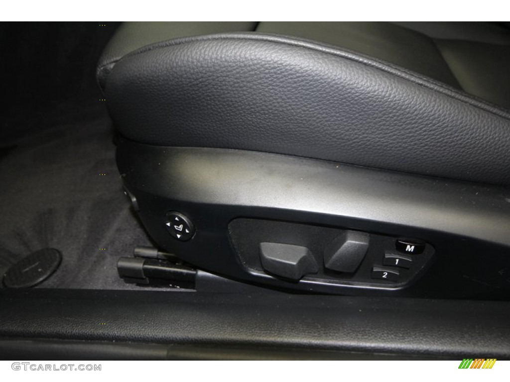 2011 3 Series 335i Coupe - Alpine White / Black photo #17