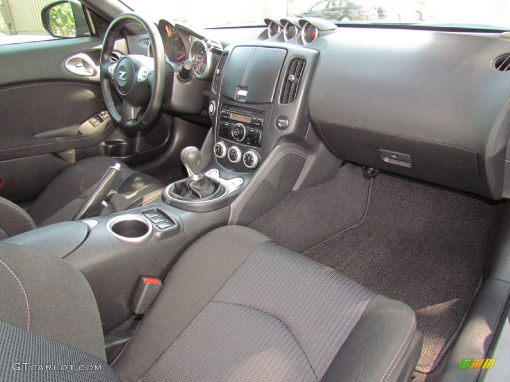 Black Interior 2011 Nissan 370Z Coupe Photo #67353686